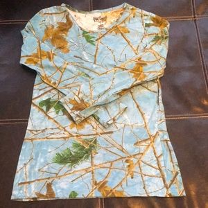 Ladies blue camo long sleeve shirt!